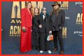 Inside Chris Stapleton’s Family with Wife Morgane and 5 Kids